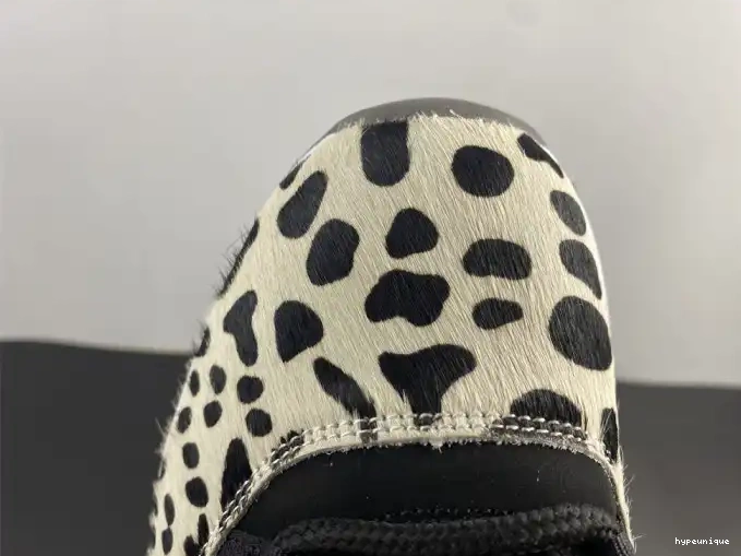 HYPE AR0715-010 INSTINCT JORDAN ANIMAL AIR 11 0606